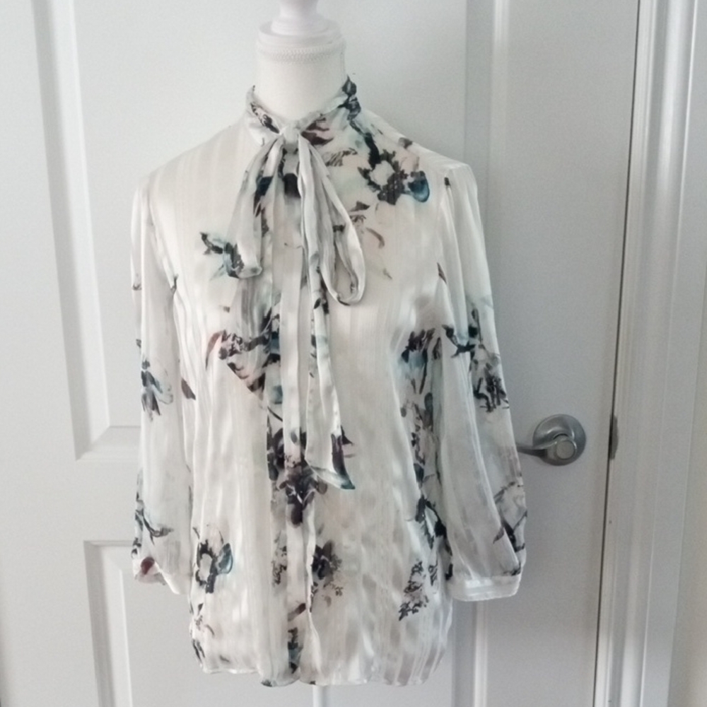 Guess White Floral Women's Blouse